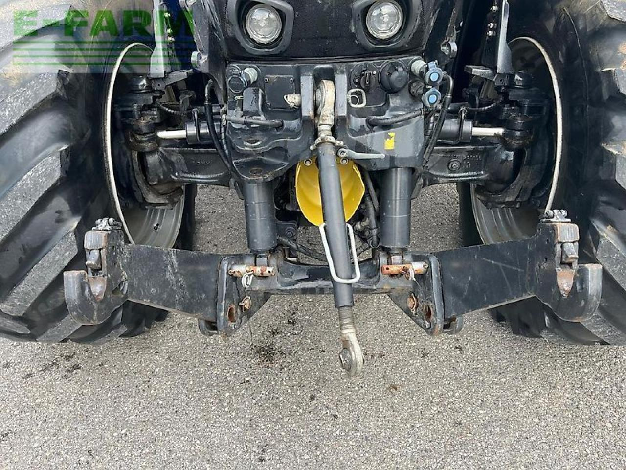 Case-IH optum 270 cvx CVX - Traktor: obrázok 3 Case-IH optum 270 cvx CVX - Traktor: obrázok 3