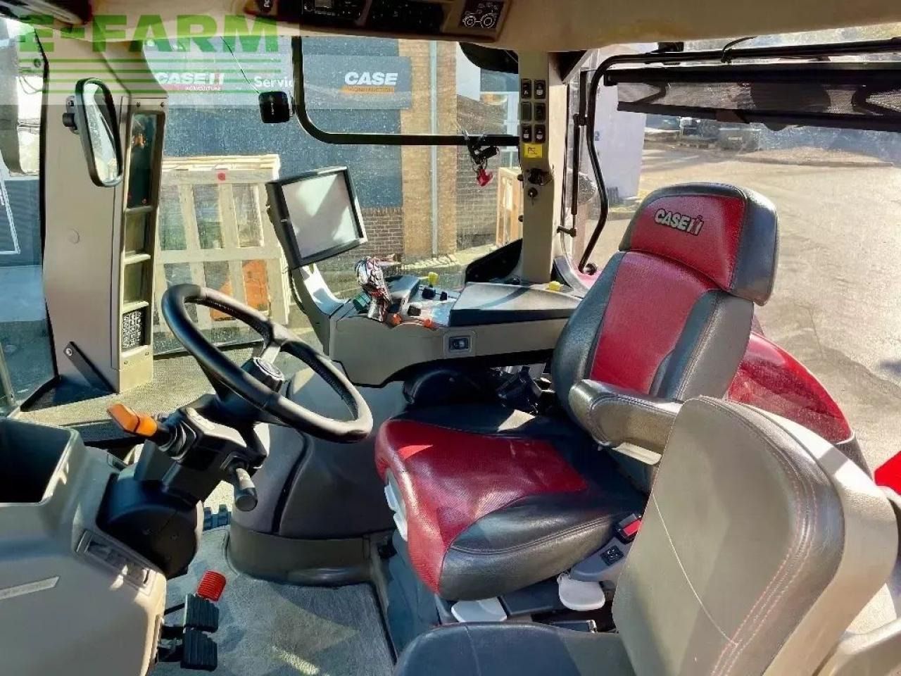 Case-IH optum 300 cvx CVX - Traktor: obrázok 2 Case-IH optum 300 cvx CVX - Traktor: obrázok 2