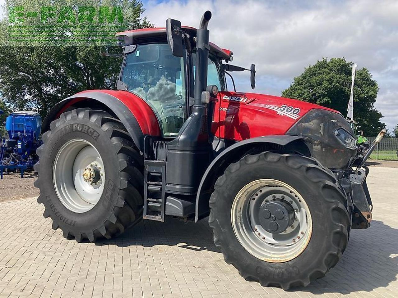 Case-IH optum 300 cvx CVX - Traktor: obrázok 4 Case-IH optum 300 cvx CVX - Traktor: obrázok 4