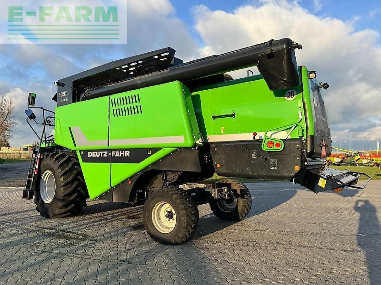 Deutz-Fahr 6095 - Obilný kombajn: obrázok 5 Deutz-Fahr 6095 - Obilný kombajn: obrázok 5