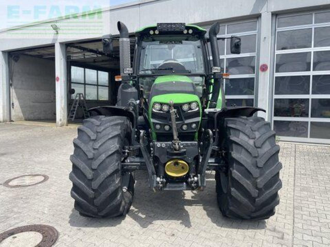 Deutz-Fahr agrotron 6190 c-shift - Traktor: obrázok 3 Deutz-Fahr agrotron 6190 c-shift - Traktor: obrázok 3