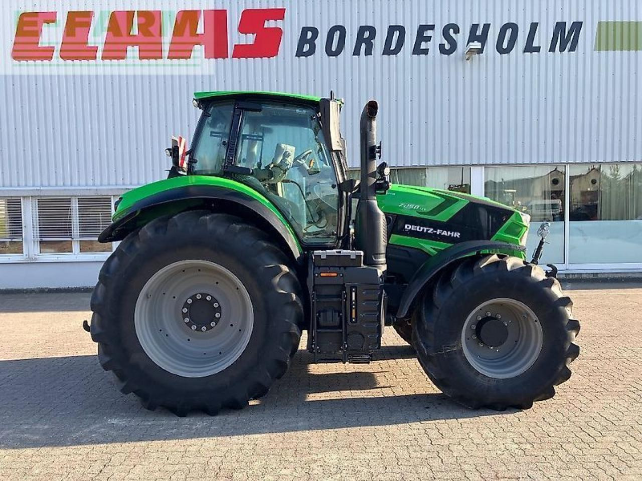 Deutz-Fahr agrotron 7250 ttv TTV - Traktor: obrázok 1 Deutz-Fahr agrotron 7250 ttv TTV - Traktor: obrázok 1