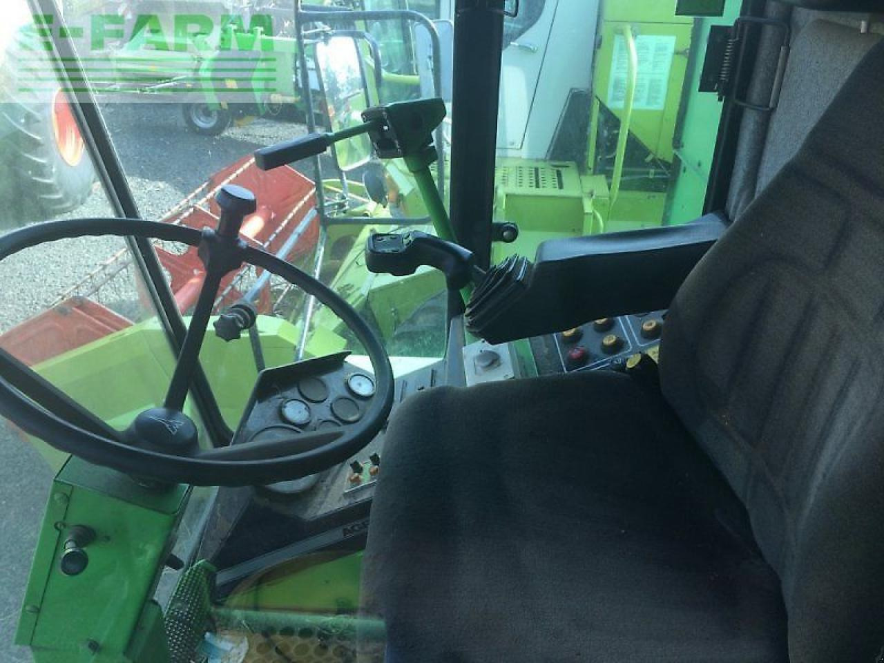 Deutz-Fahr m 35.40 - Obilný kombajn: obrázok 5 Deutz-Fahr m 35.40 - Obilný kombajn: obrázok 5