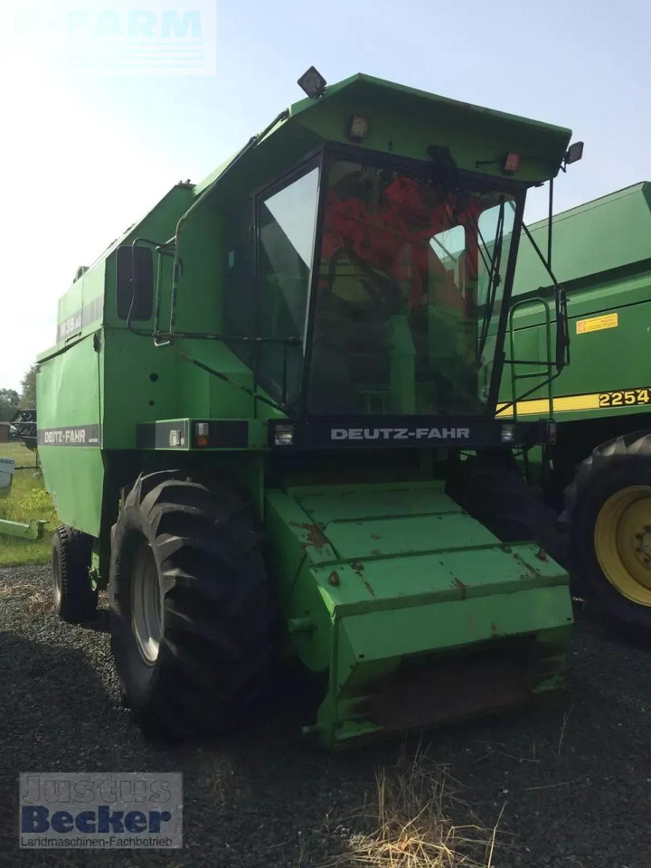 Deutz-Fahr m 35.40 - Obilný kombajn: obrázok 1 Deutz-Fahr m 35.40 - Obilný kombajn: obrázok 1