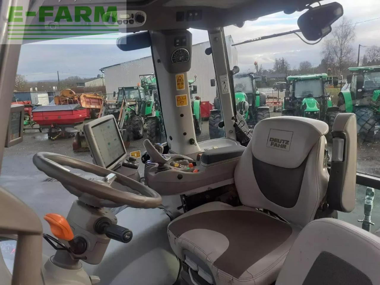 Deutz-Fahr tracteur agricole serie7ttvagrotron 7250 ttv warri TTV - Traktor: obrázok 4 Deutz-Fahr tracteur agricole serie7ttvagrotron 7250 ttv warri TTV - Traktor: obrázok 4