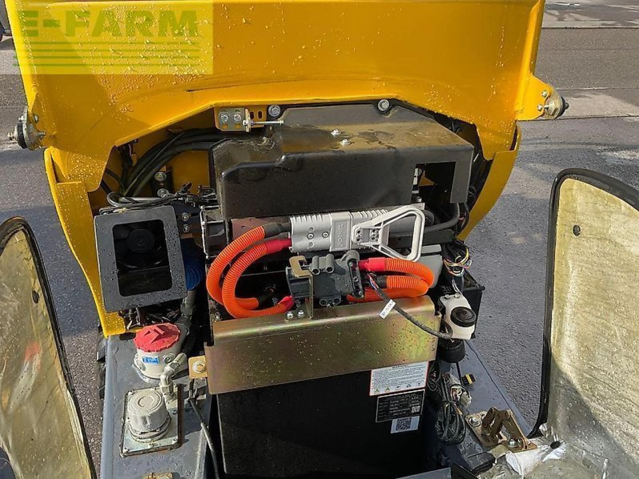 Eurotrac w11 e - Mini rýpadlo: obrázok 4 Eurotrac w11 e - Mini rýpadlo: obrázok 4