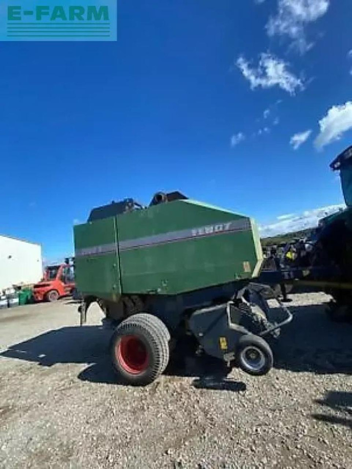 Fendt 2900v - Lis na hranaté balíky: obrázok 3 Fendt 2900v - Lis na hranaté balíky: obrázok 3