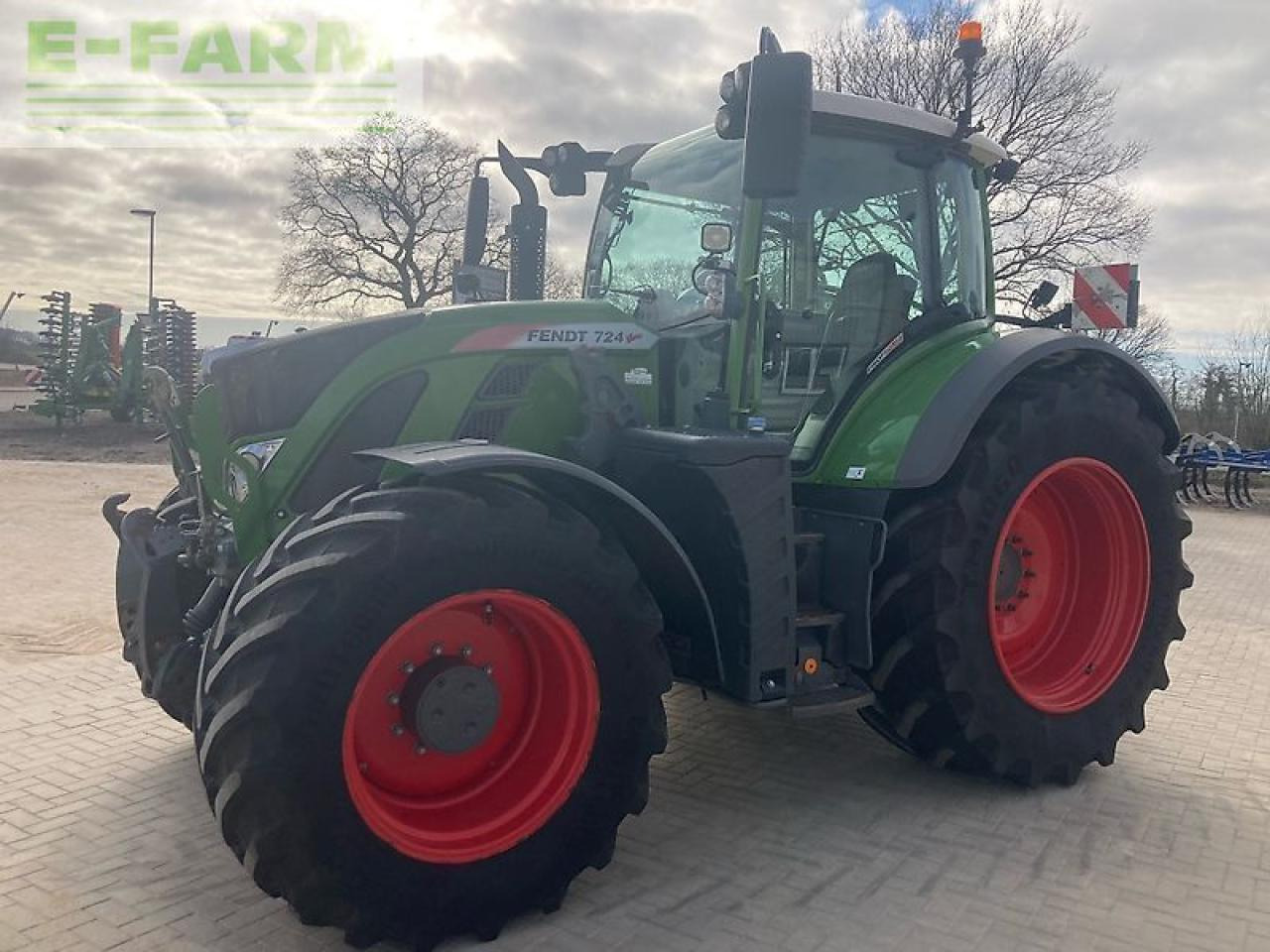 Fendt 724 s4 - Traktor: obrázok 2 Fendt 724 s4 - Traktor: obrázok 2