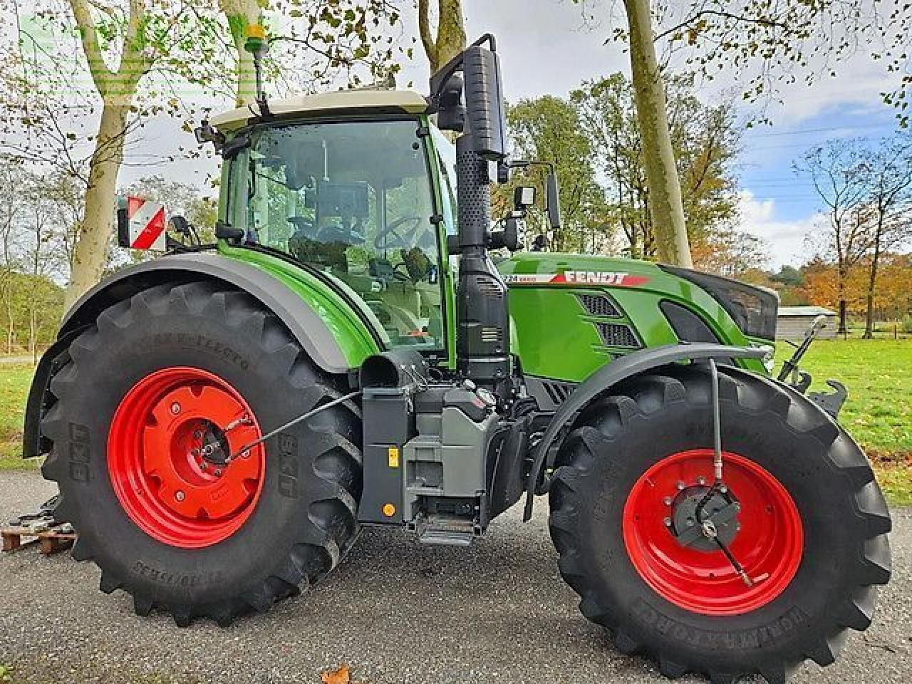 Fendt 724 vario 724 gen6 power plus reifendrucksystem rtk ( 718 720 722 ) - Traktor: obrázok 4 Fendt 724 vario 724 gen6 power plus reifendrucksystem rtk ( 718 720 722 ) - Traktor: obrázok 4