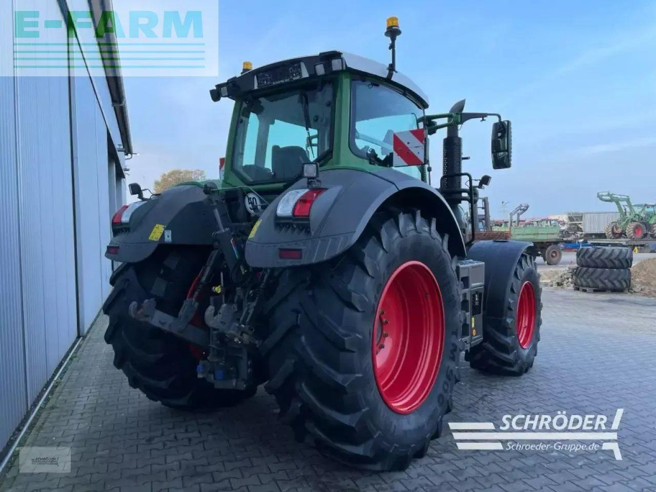 Fendt 824 vario s4 profi plus ProfiPlus - Traktor: obrázok 3 Fendt 824 vario s4 profi plus ProfiPlus - Traktor: obrázok 3