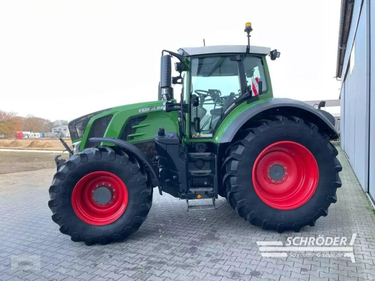 Fendt 824 vario s4 profi plus ProfiPlus - Traktor: obrázok 4 Fendt 824 vario s4 profi plus ProfiPlus - Traktor: obrázok 4