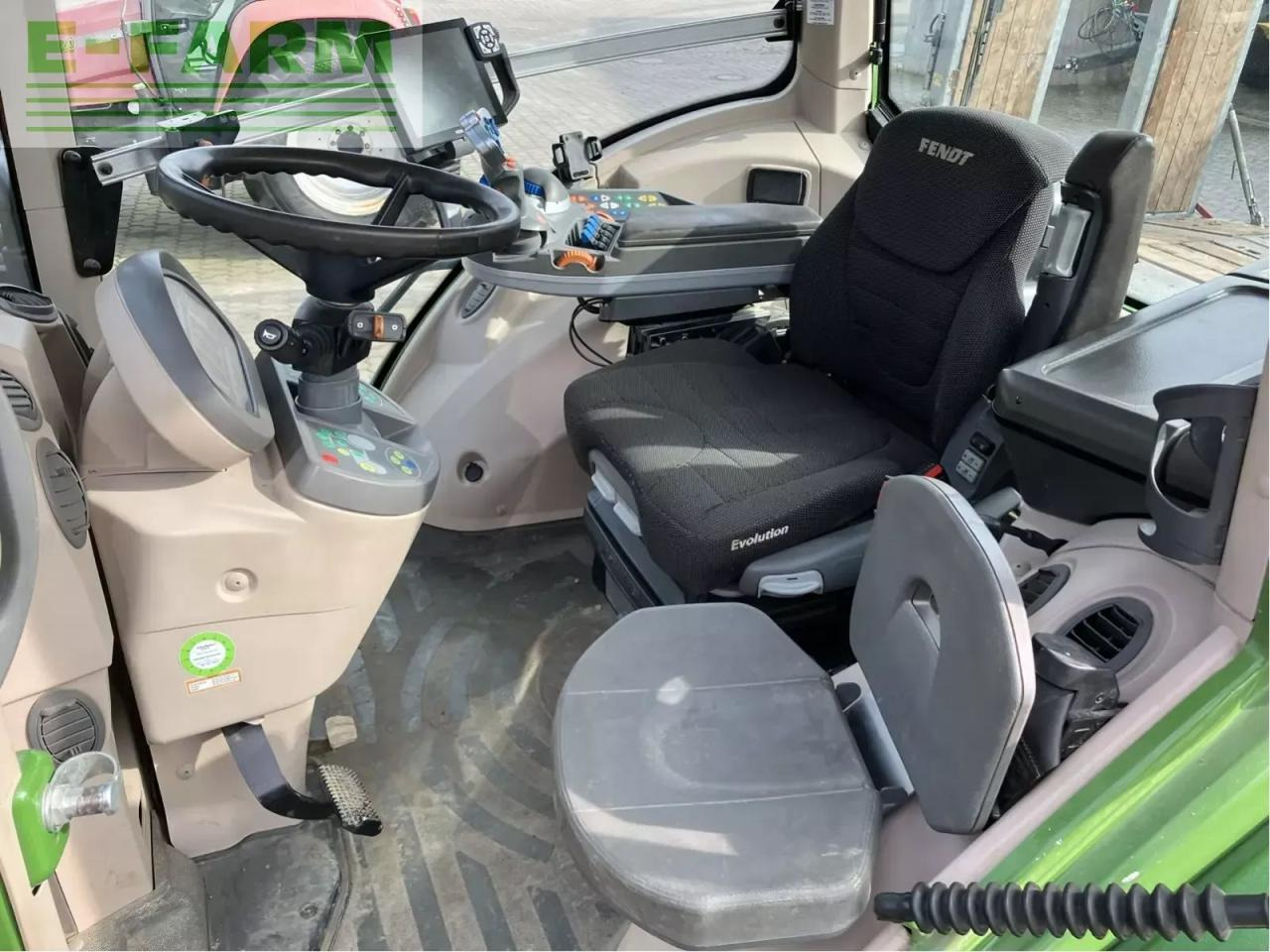 Fendt 828 s4 - Traktor: obrázok 3 Fendt 828 s4 - Traktor: obrázok 3