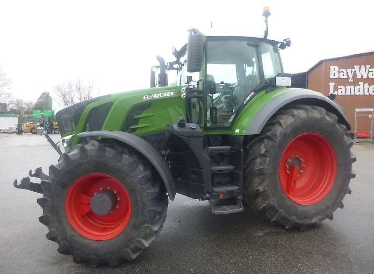 Fendt 828 vario s4 profi plus ProfiPlus - Traktor: obrázok 1 Fendt 828 vario s4 profi plus ProfiPlus - Traktor: obrázok 1