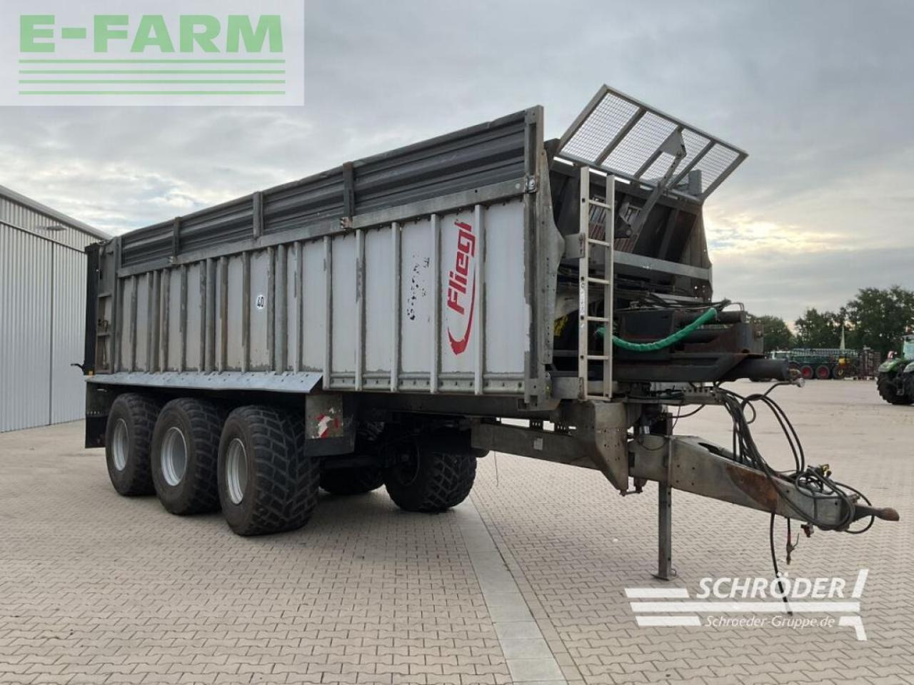 Fliegl asw 288 - Poľnohospodársky sklápěcí príves: obrázok 2 Fliegl asw 288 - Poľnohospodársky sklápěcí príves: obrázok 2