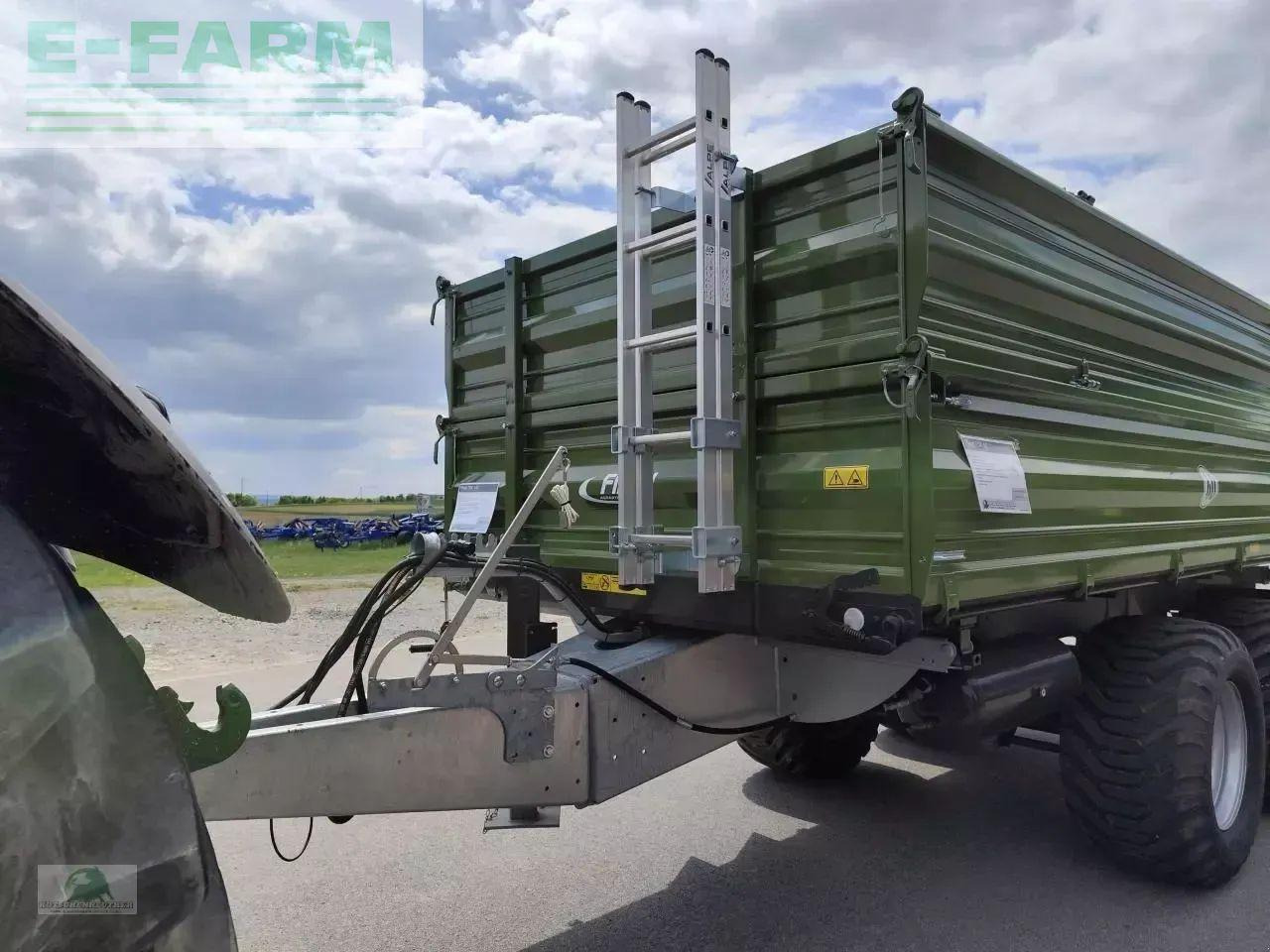 Fliegl tdk 140 fox - Poľnohospodársky sklápěcí príves: obrázok 4 Fliegl tdk 140 fox - Poľnohospodársky sklápěcí príves: obrázok 4