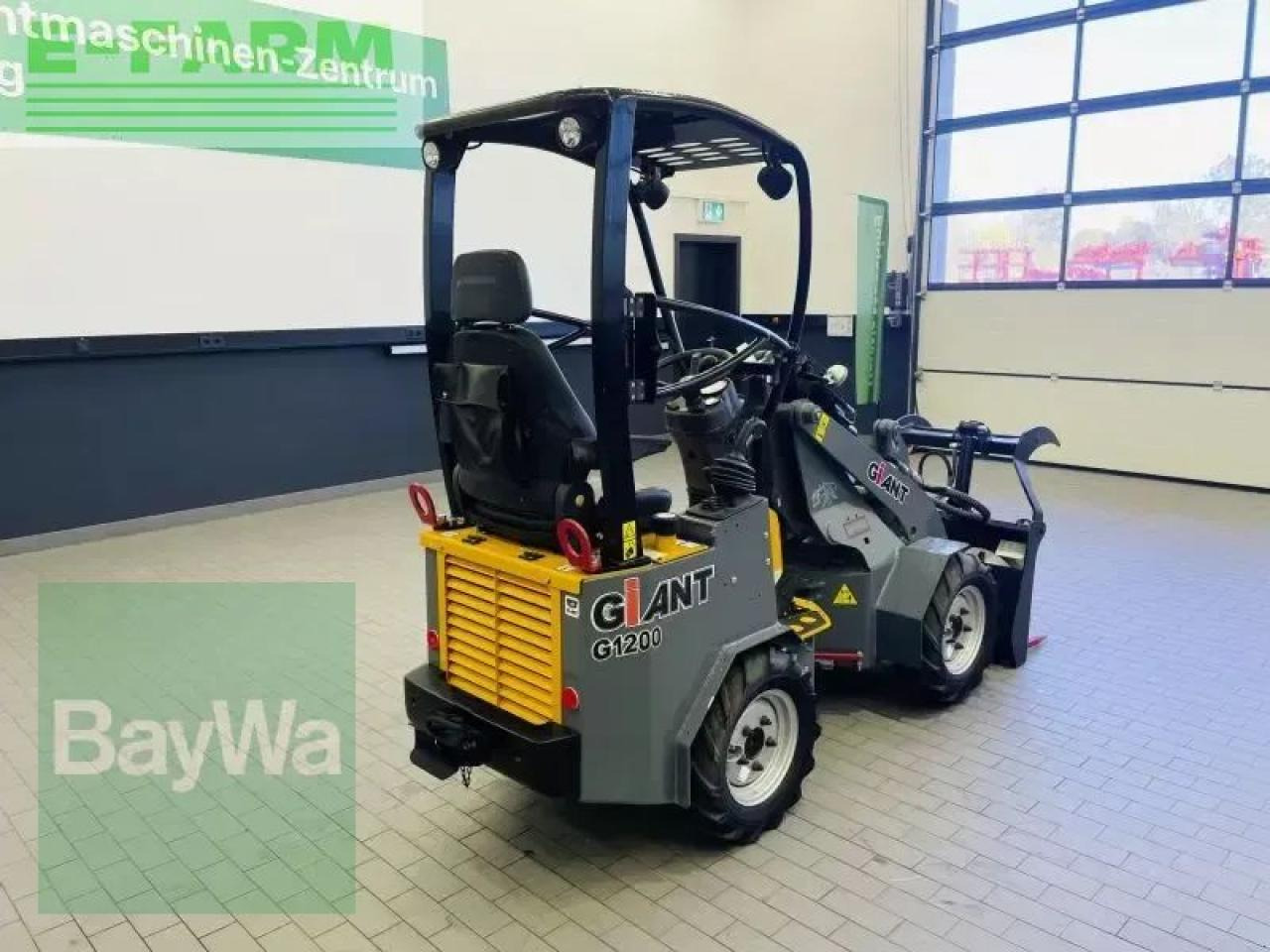 Giant g1200 - Mini rýpadlo: obrázok 5 Giant g1200 - Mini rýpadlo: obrázok 5