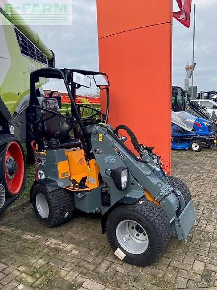 Giant g1200 teleskop radlader - Teleskopický nakladač: obrázok 1 Giant g1200 teleskop radlader - Teleskopický nakladač: obrázok 1