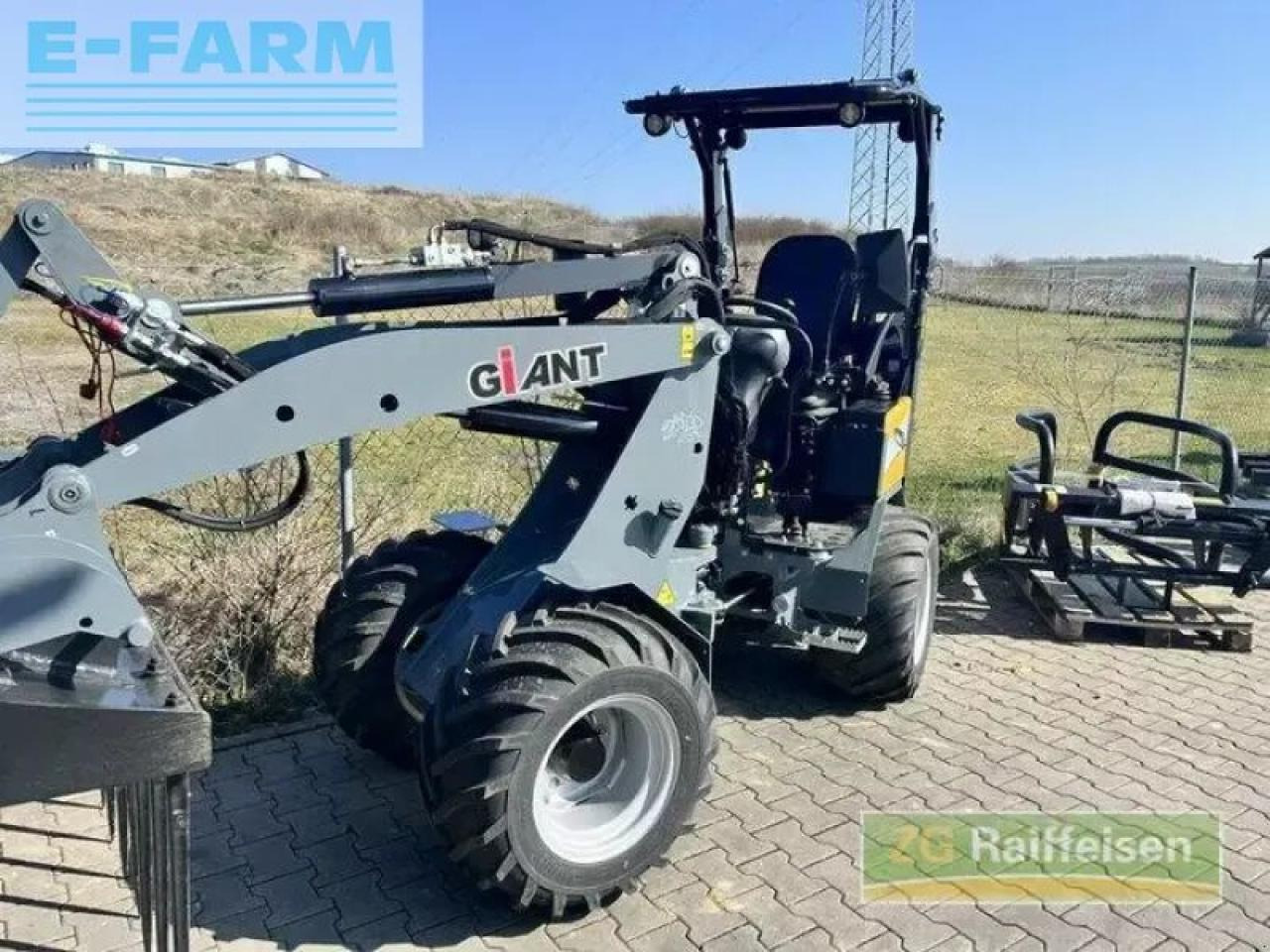 Giant g2200 hd - Teleskopický nakladač: obrázok 1 Giant g2200 hd - Teleskopický nakladač: obrázok 1