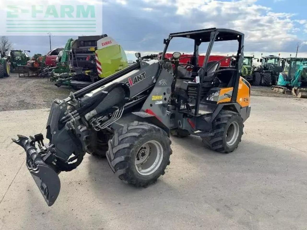 Giant g3500 - Kolesový nakladač: obrázok 1 Giant g3500 - Kolesový nakladač: obrázok 1