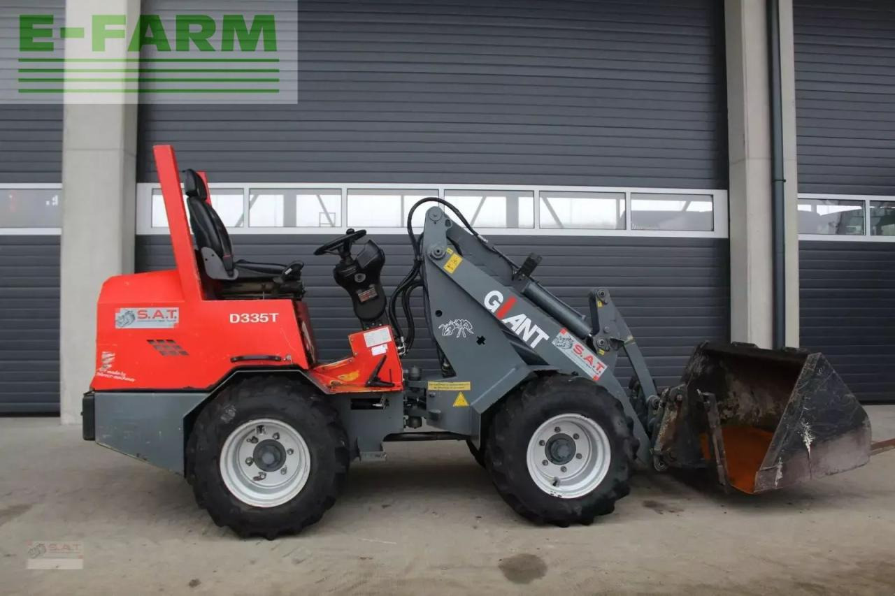Giant hoflader d 335 t - Kolesový nakladač: obrázok 1 Giant hoflader d 335 t - Kolesový nakladač: obrázok 1