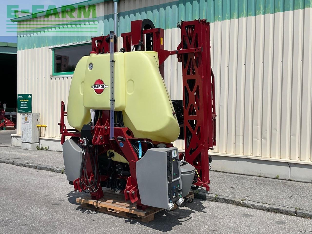 Hardi Mega 1200 - Ťahaný postrekovač: obrázok 1 Hardi Mega 1200 - Ťahaný postrekovač: obrázok 1