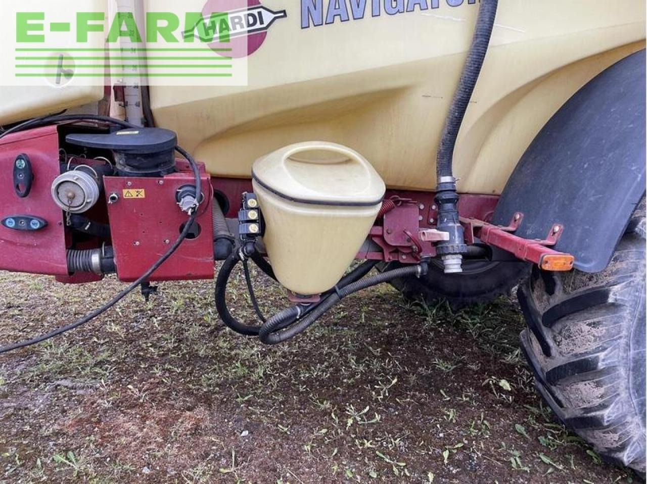 Hardi navigator 4000 - Ťahaný postrekovač: obrázok 3 Hardi navigator 4000 - Ťahaný postrekovač: obrázok 3