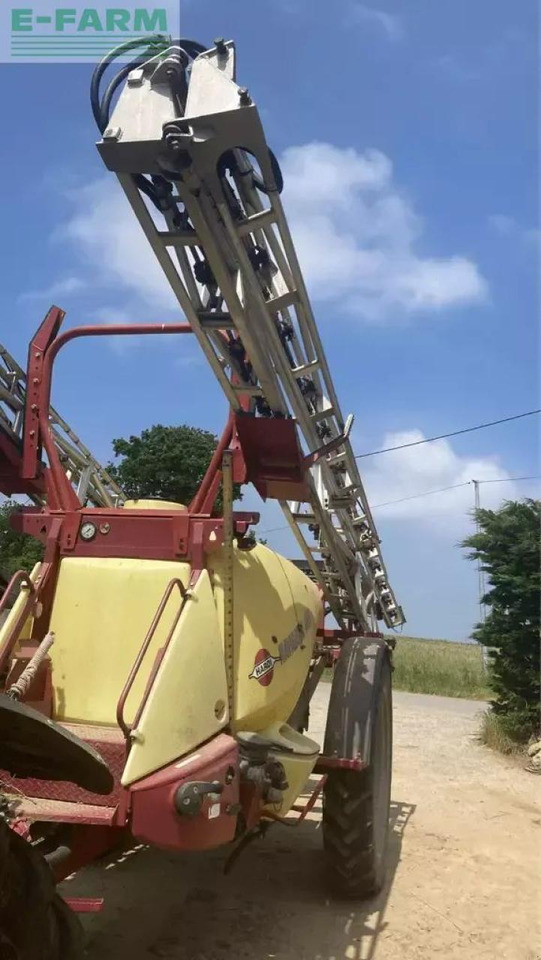 Hardi navigator 4000 - Ťahaný postrekovač: obrázok 4 Hardi navigator 4000 - Ťahaný postrekovač: obrázok 4