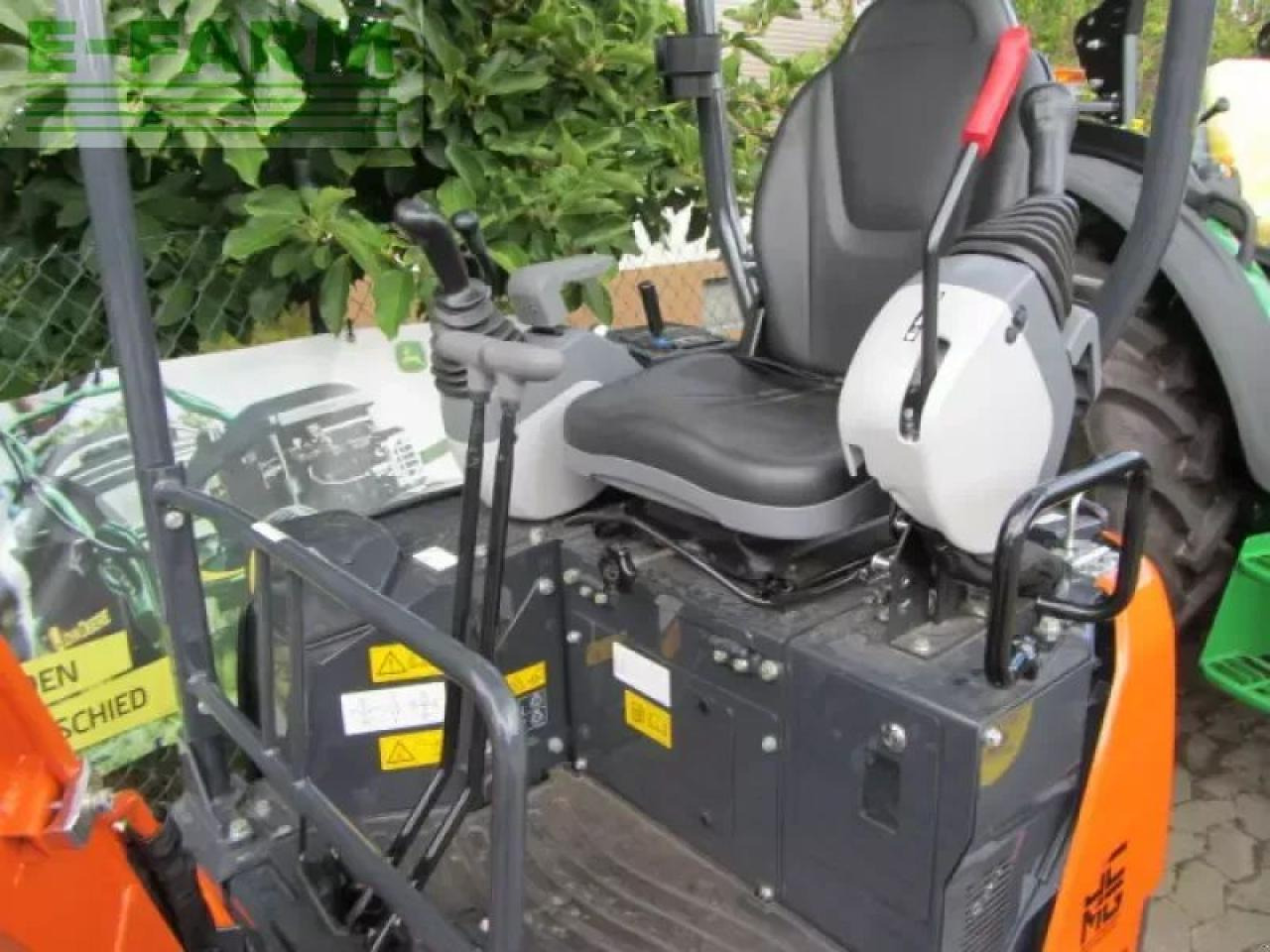 Hitachi zx 17 u-2 - Mini rýpadlo: obrázok 2 Hitachi zx 17 u-2 - Mini rýpadlo: obrázok 2