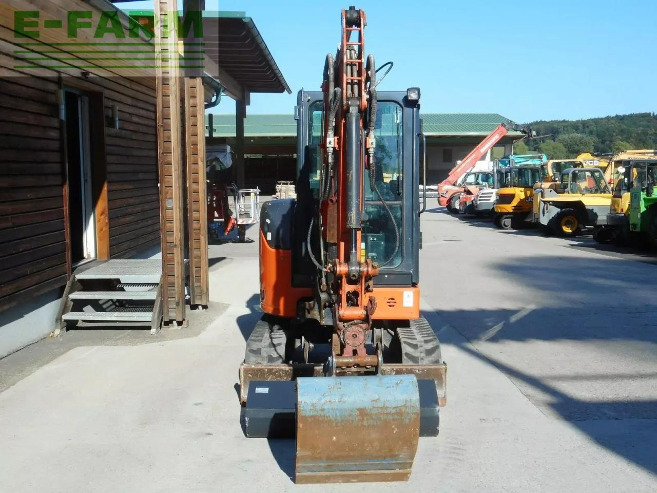 Hitachi zx26u-6 ( 2.740kg ) powertilt - Mini rýpadlo: obrázok 5 Hitachi zx26u-6 ( 2.740kg ) powertilt - Mini rýpadlo: obrázok 5