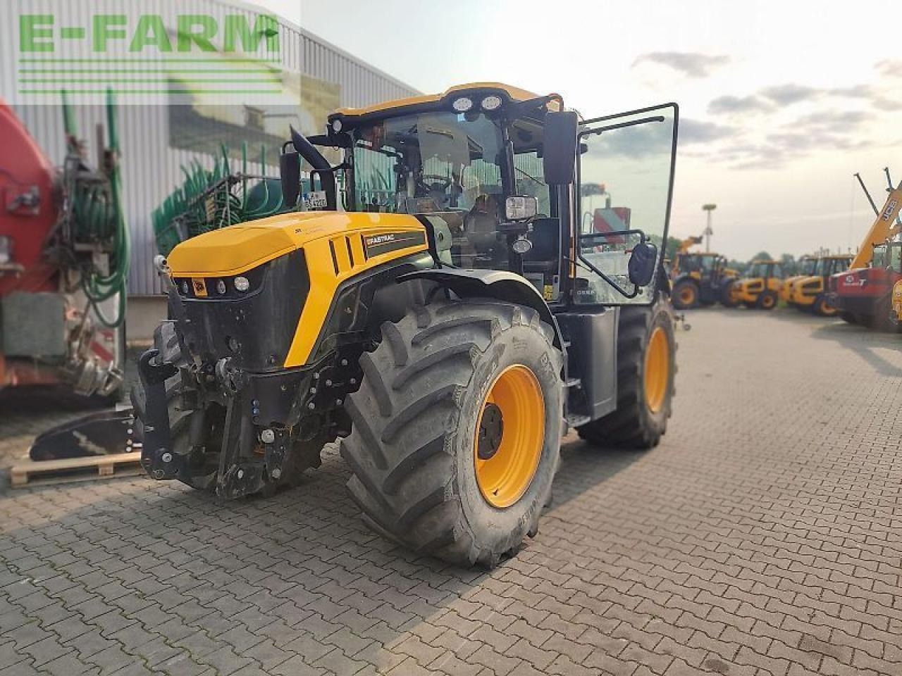 JCB 4220 fastrac - Traktor: obrázok 1 JCB 4220 fastrac - Traktor: obrázok 1