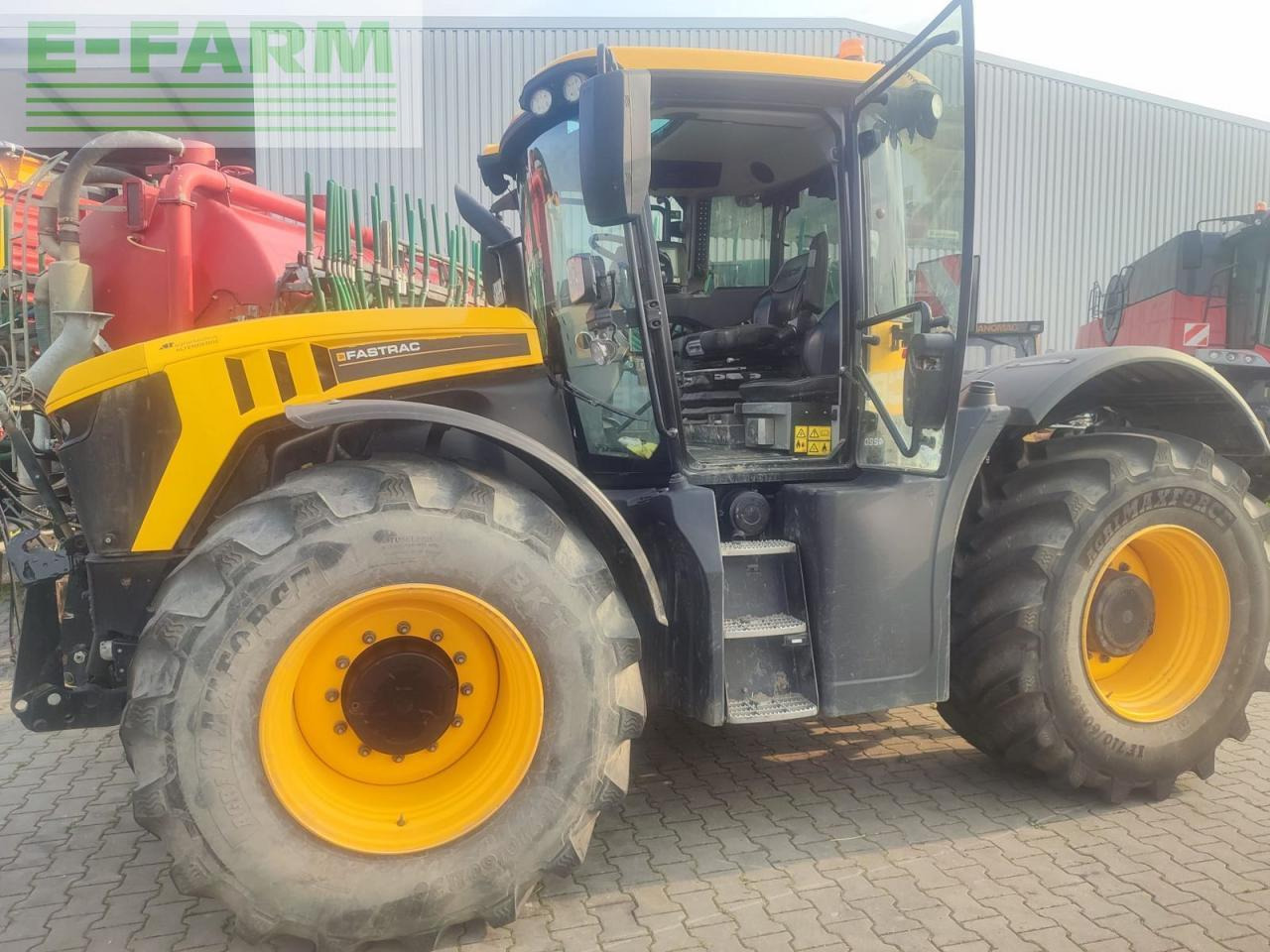 JCB 4220 fastrac - Traktor: obrázok 3 JCB 4220 fastrac - Traktor: obrázok 3