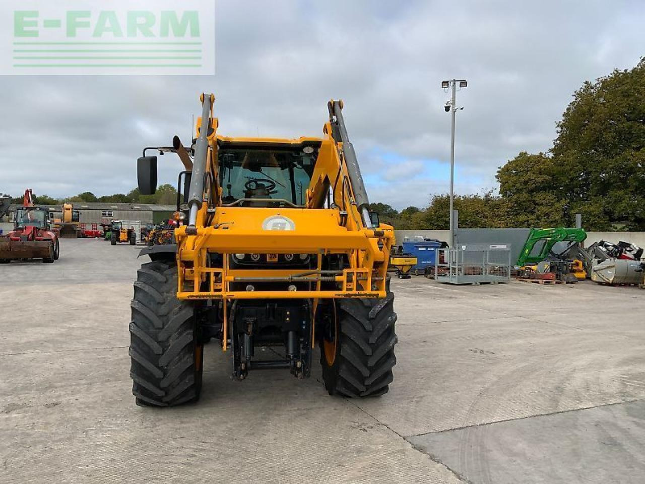 JCB 4220 fastrac (st24632) - Traktor: obrázok 4 JCB 4220 fastrac (st24632) - Traktor: obrázok 4
