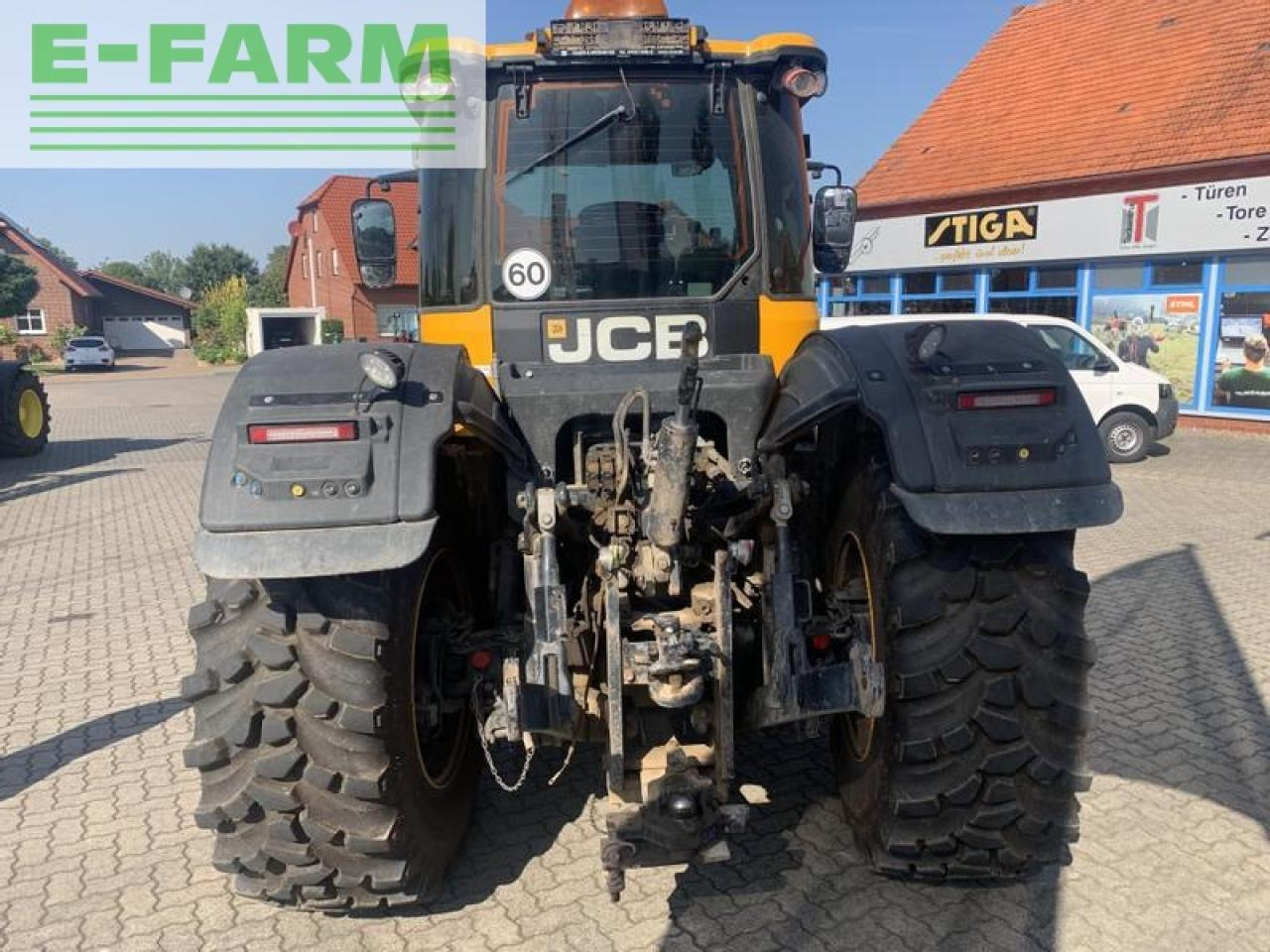 JCB 4220 fasttrac mit jd-autotrac vorbereitung + stoll - Traktor: obrázok 5 JCB 4220 fasttrac mit jd-autotrac vorbereitung + stoll - Traktor: obrázok 5