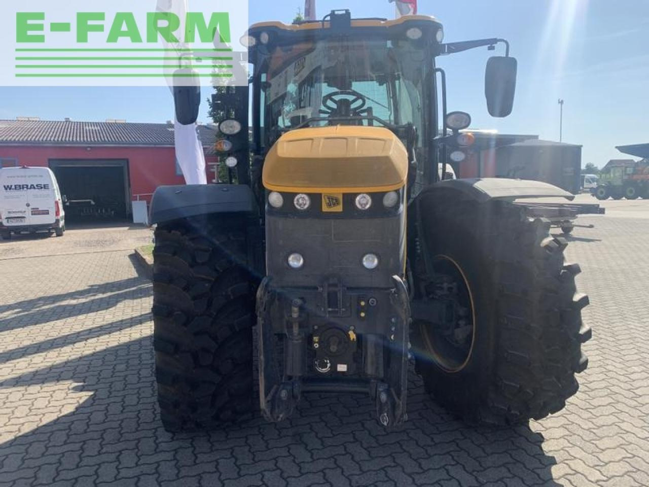 JCB 4220 fasttrac mit jd-autotrac vorbereitung + stoll - Traktor: obrázok 2 JCB 4220 fasttrac mit jd-autotrac vorbereitung + stoll - Traktor: obrázok 2