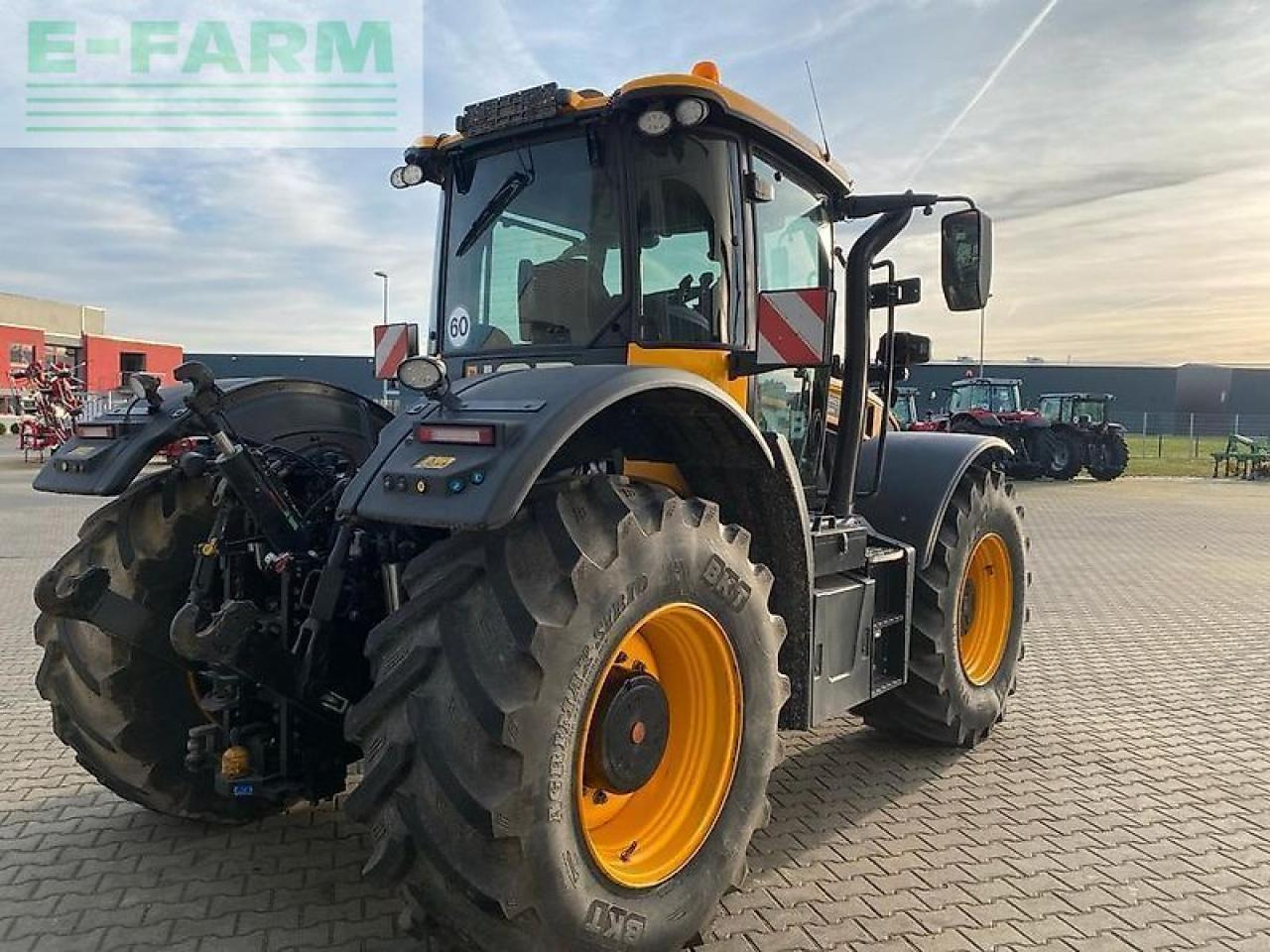 JCB 4220 fatsrac - Traktor: obrázok 5 JCB 4220 fatsrac - Traktor: obrázok 5