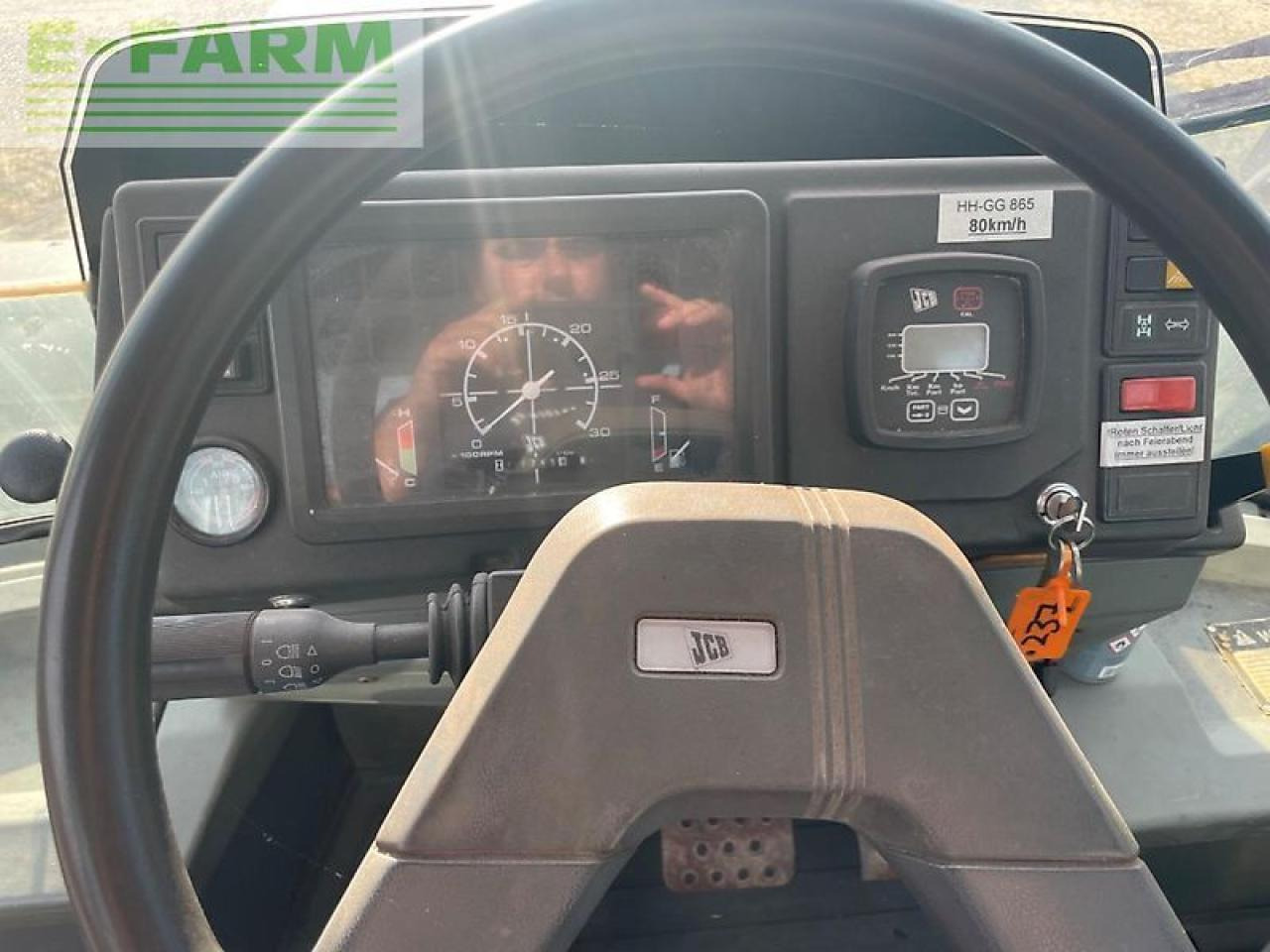 JCB fastrac 150 - Traktor: obrázok 4 JCB fastrac 150 - Traktor: obrázok 4