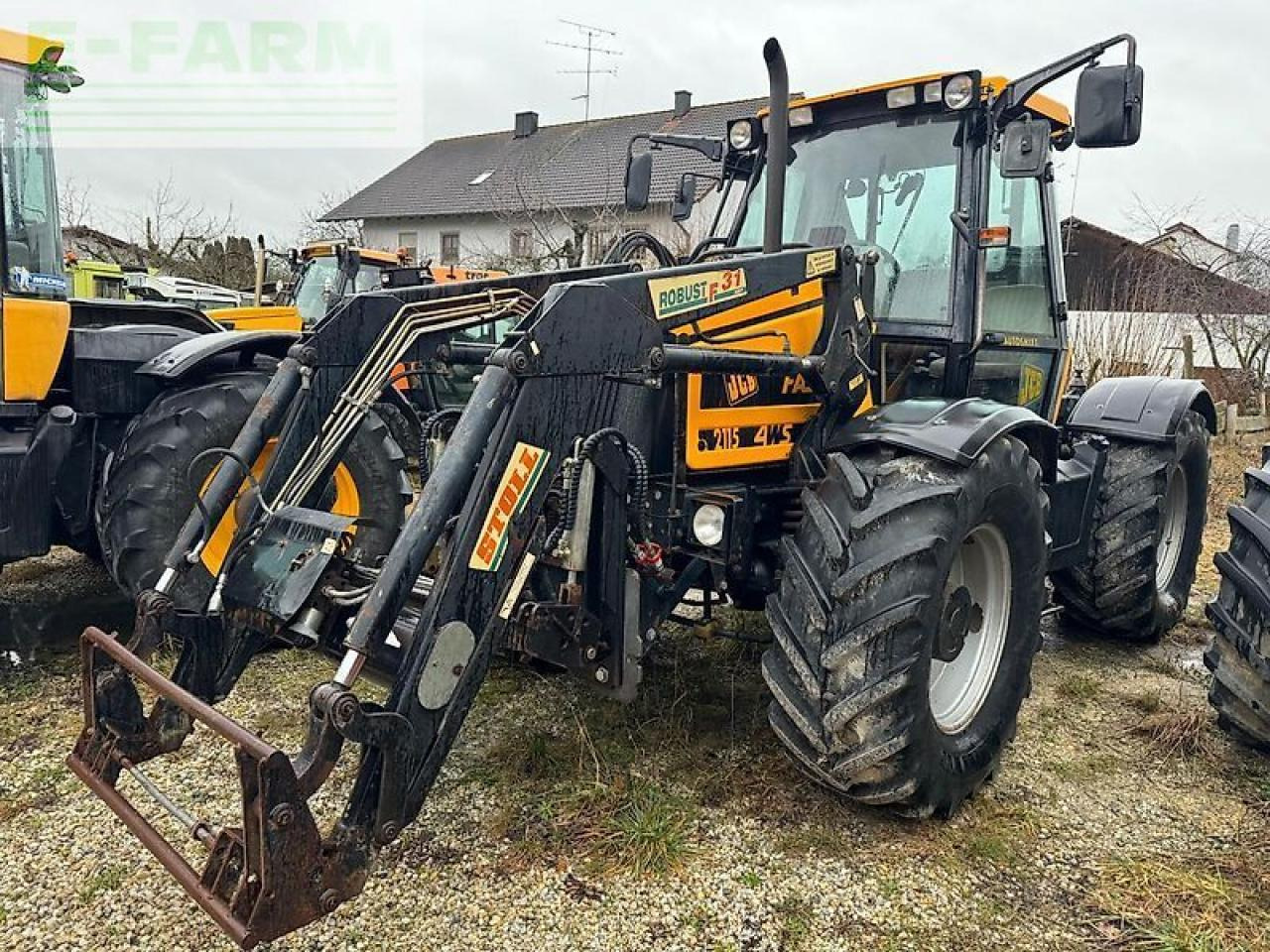 JCB fastrac 2115 / 4ws - Traktor: obrázok 3 JCB fastrac 2115 / 4ws - Traktor: obrázok 3