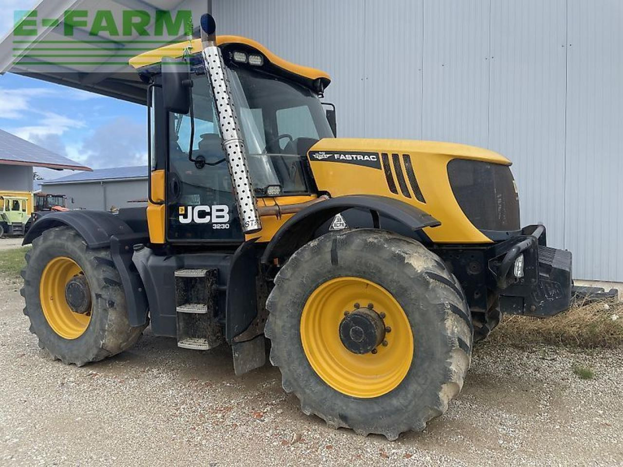 JCB fastrac 3230 - Traktor: obrázok 1 JCB fastrac 3230 - Traktor: obrázok 1