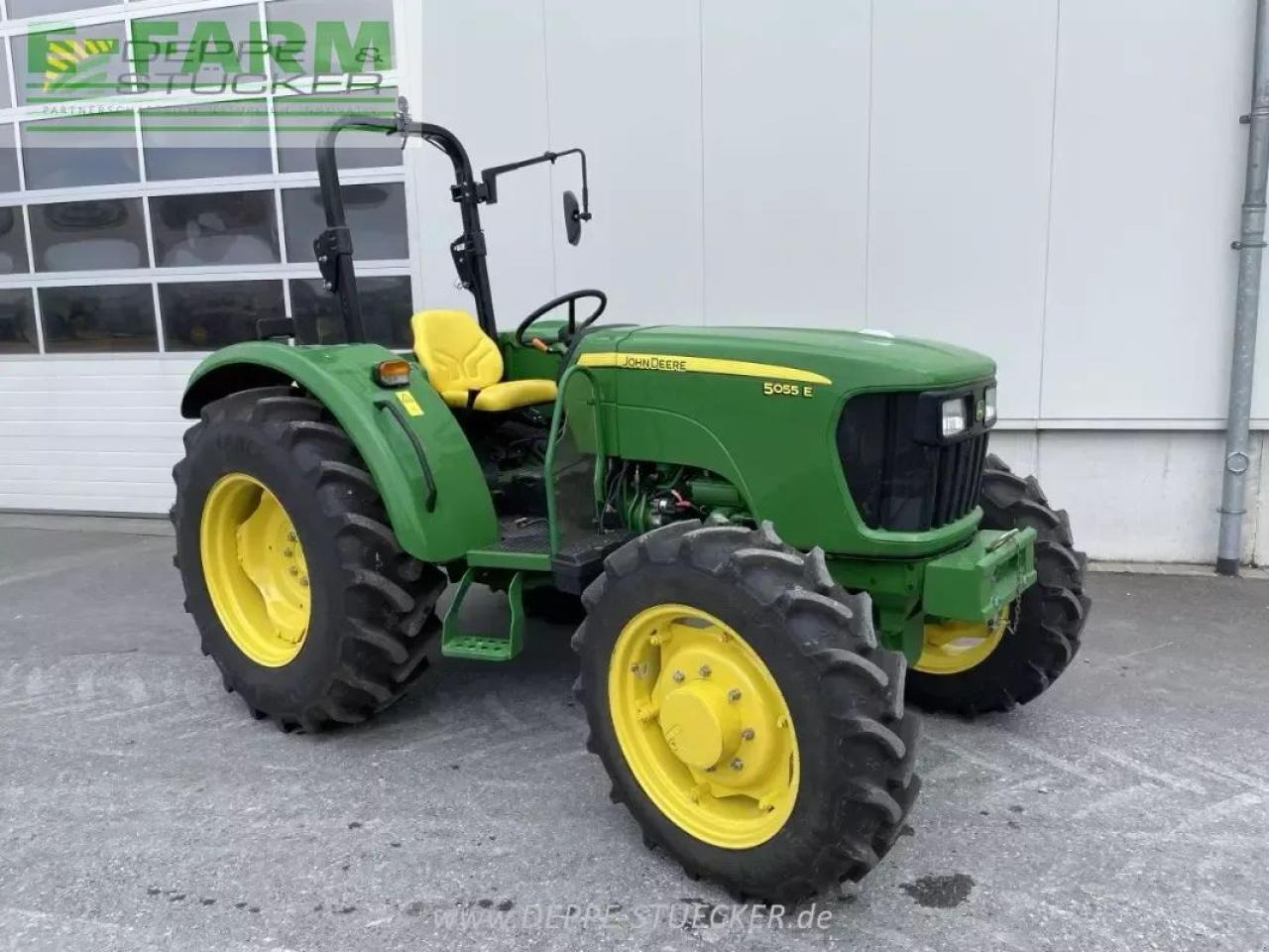 John Deere 5055e - Traktor: obrázok 4 John Deere 5055e - Traktor: obrázok 4