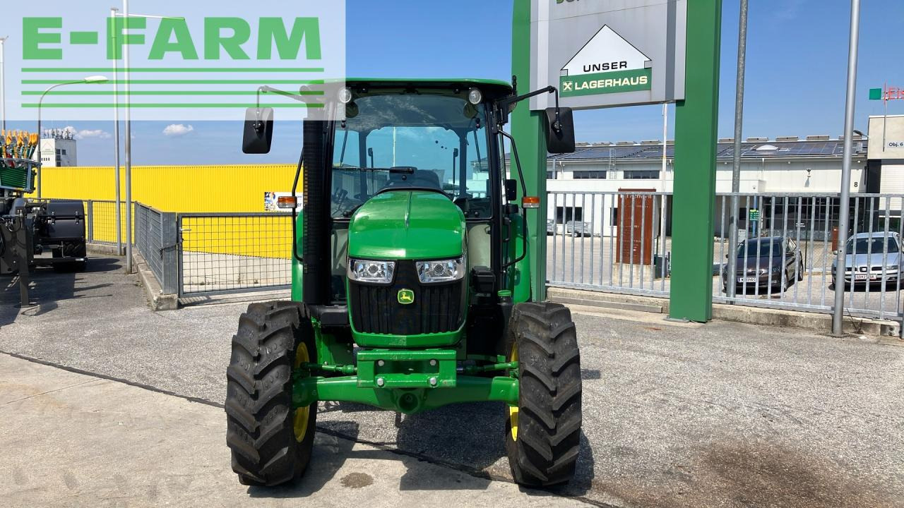 John Deere 5058E - Traktor: obrázok 3 John Deere 5058E - Traktor: obrázok 3