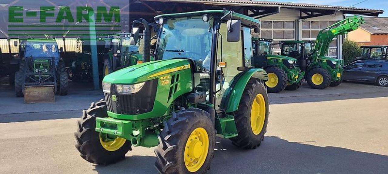 John Deere 5058e - Traktor: obrázok 2 John Deere 5058e - Traktor: obrázok 2