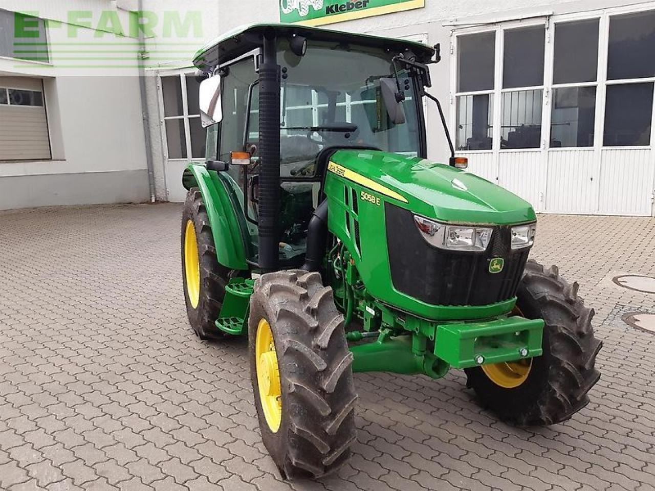 John Deere 5058e - Traktor: obrázok 1 John Deere 5058e - Traktor: obrázok 1