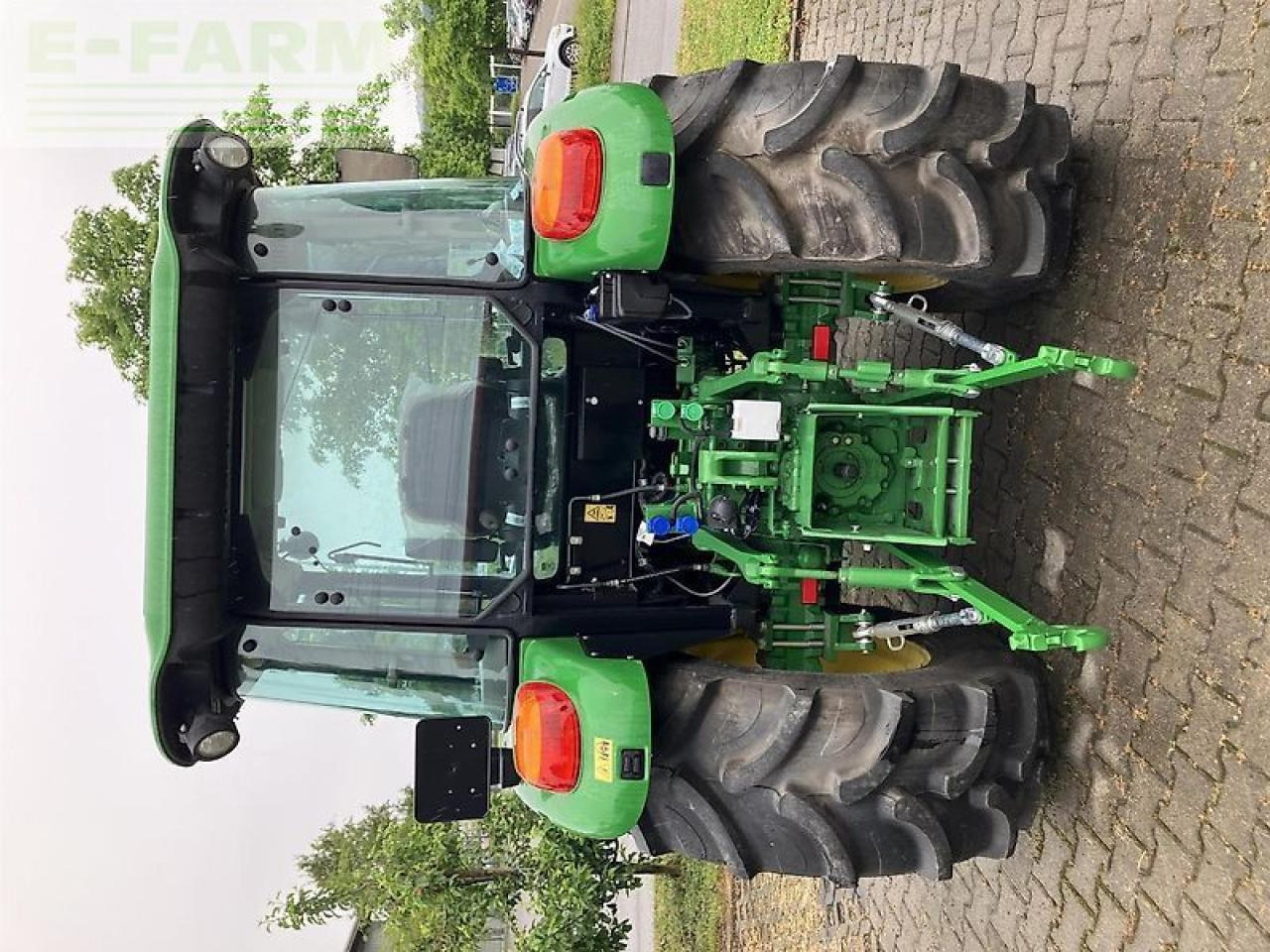 John Deere 5058e - Traktor: obrázok 3 John Deere 5058e - Traktor: obrázok 3