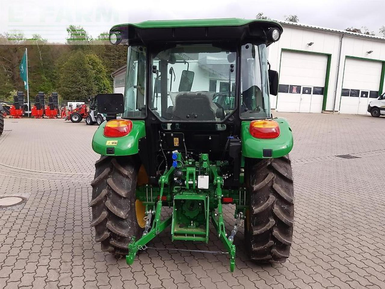 John Deere 5058e - Traktor: obrázok 5 John Deere 5058e - Traktor: obrázok 5