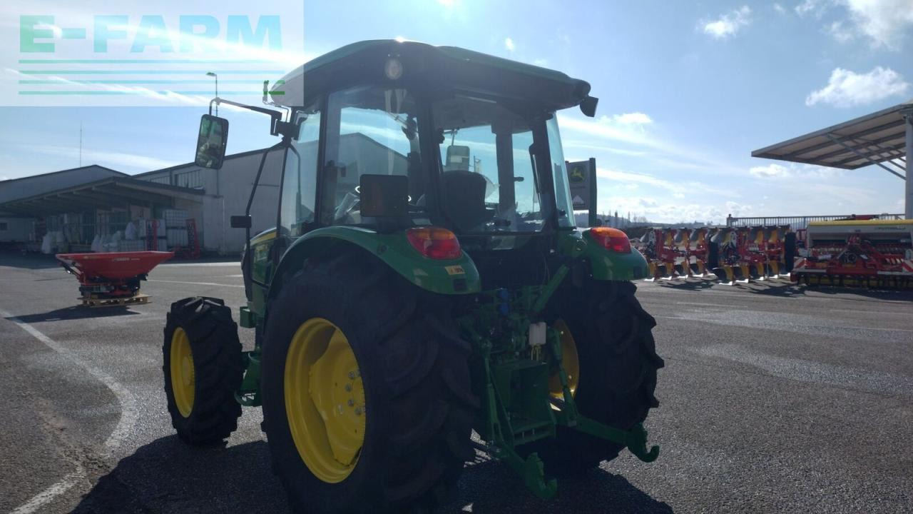 John Deere 5067e - Traktor: obrázok 4 John Deere 5067e - Traktor: obrázok 4