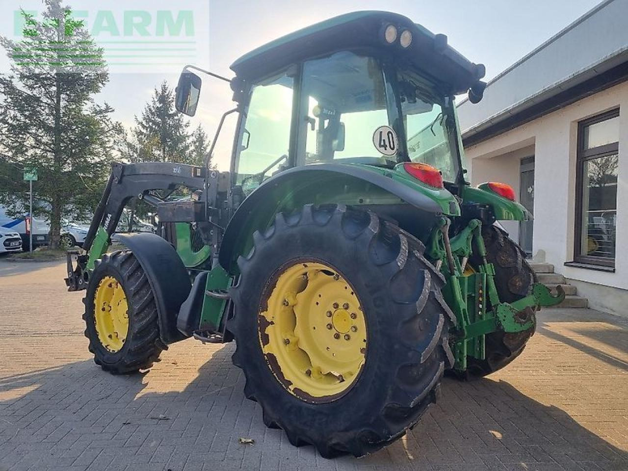 John Deere 5080m - Traktor: obrázok 5 John Deere 5080m - Traktor: obrázok 5