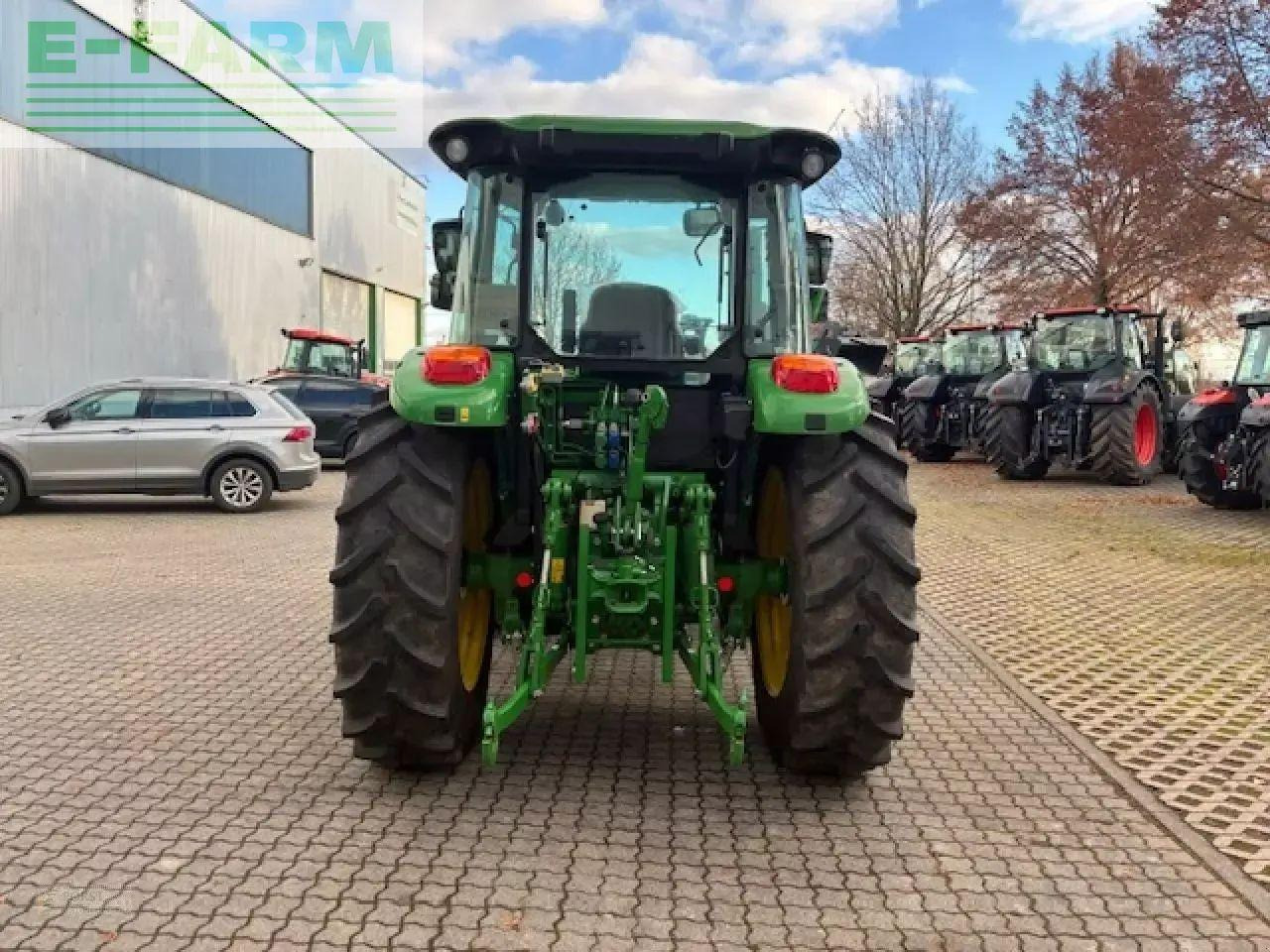 John Deere 5100m 32v16r powrreverser - Traktor: obrázok 5 John Deere 5100m 32v16r powrreverser - Traktor: obrázok 5