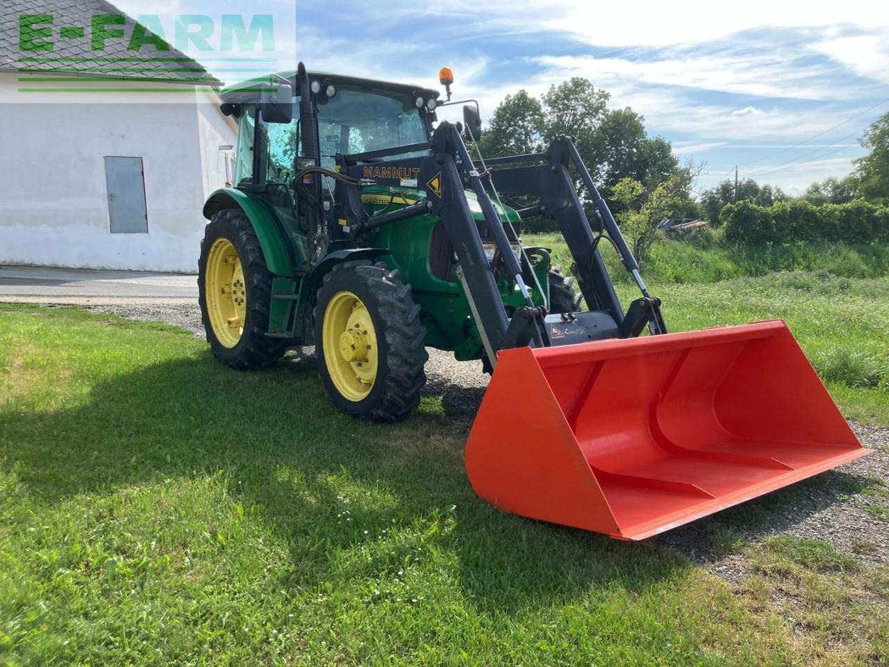 John Deere 5820 - Traktor: obrázok 4 John Deere 5820 - Traktor: obrázok 4