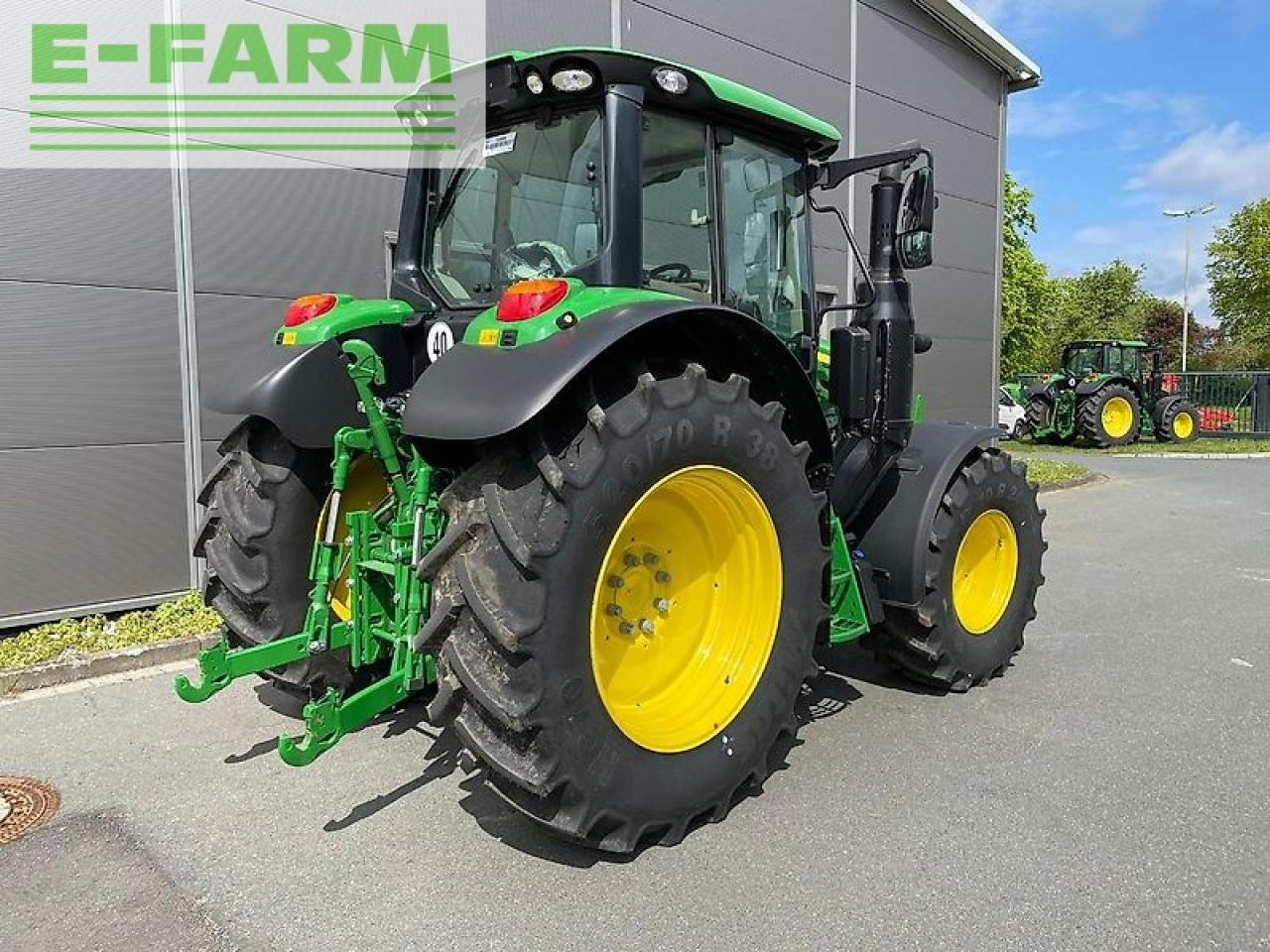 John Deere 6090m - demo - Traktor: obrázok 4 John Deere 6090m - demo - Traktor: obrázok 4