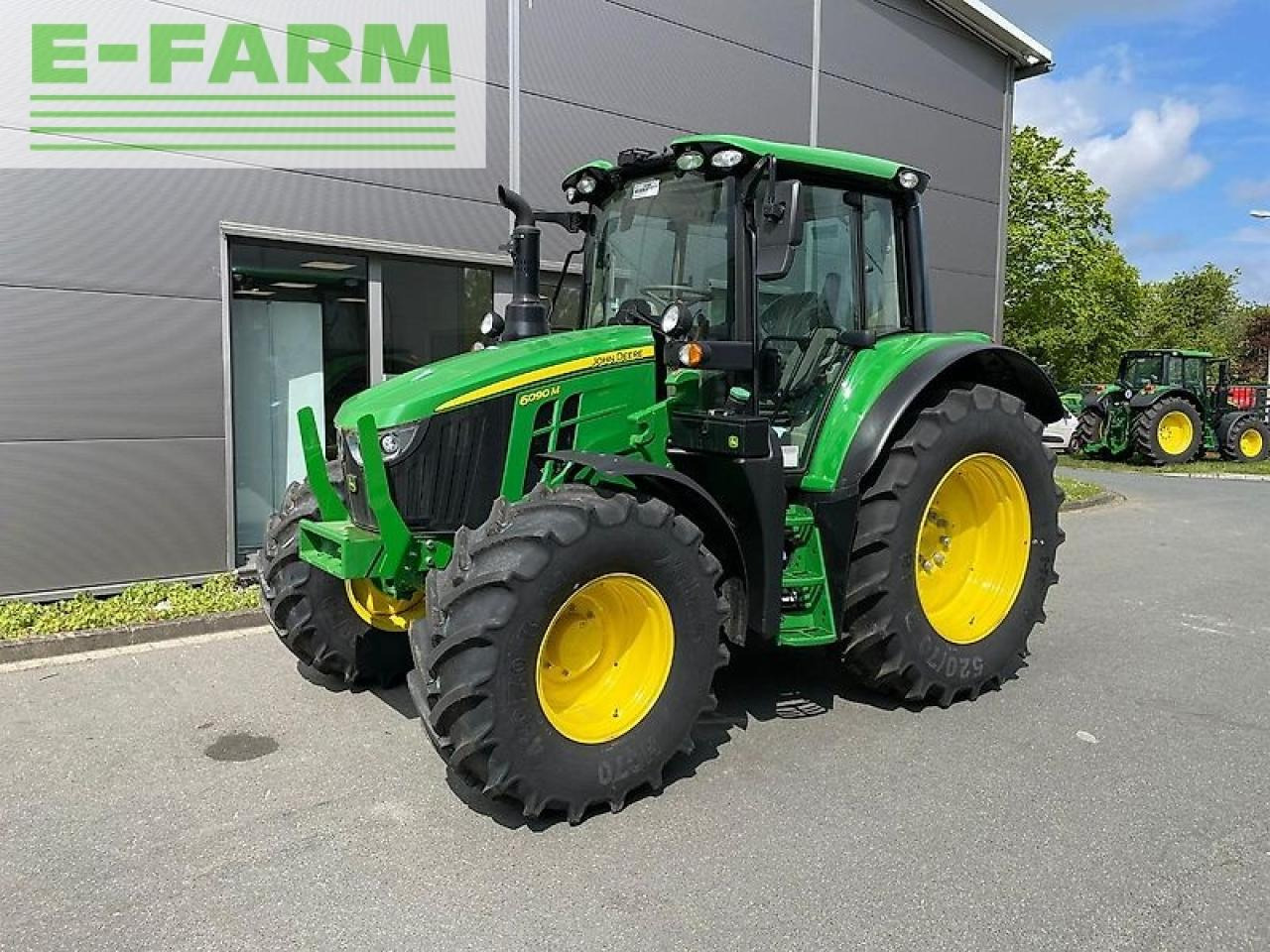 John Deere 6090m - demo - Traktor: obrázok 1 John Deere 6090m - demo - Traktor: obrázok 1